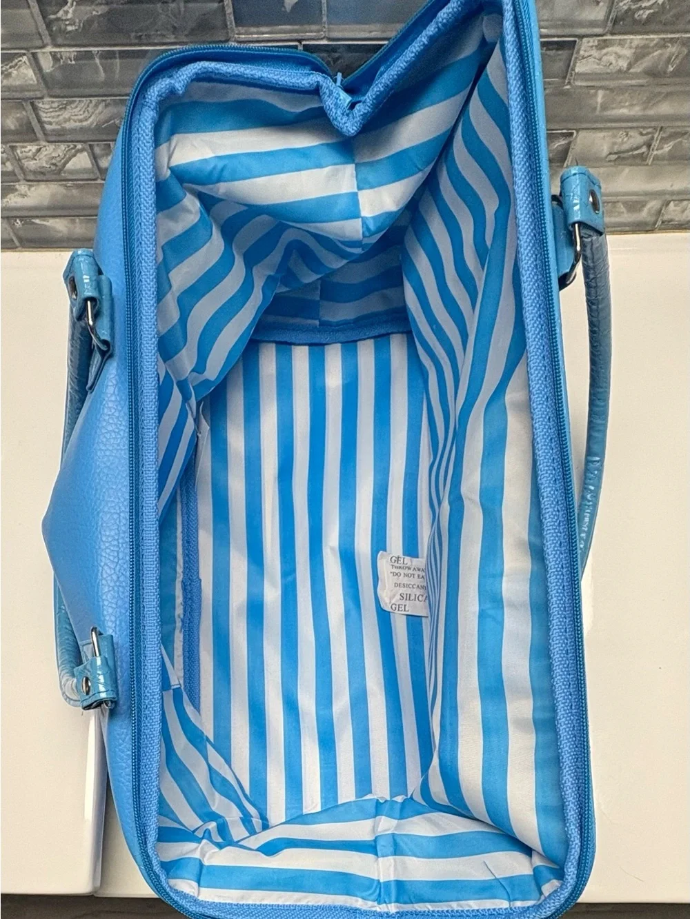 Sky Blue Vegan Leather Multi Pocket Weekender Duffel Tote Bag Bottom Zip. New